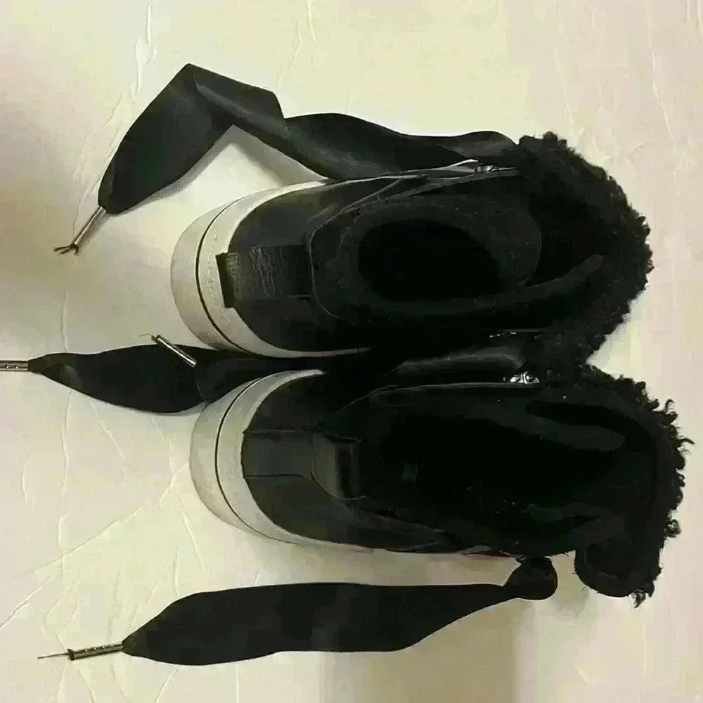J/Slides black faux fur, size 10 - Picture 2 of 5